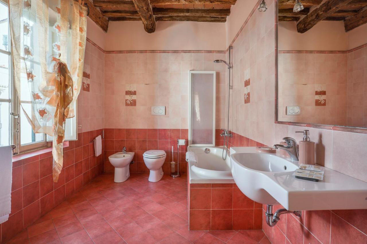 Antica Residenza Santa Chiara 3*