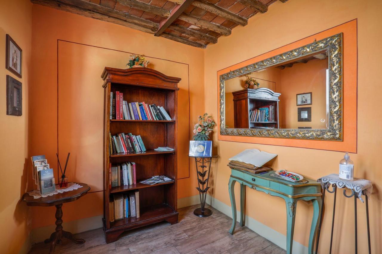 Antica Residenza Santa Chiara Affittacamere 3*