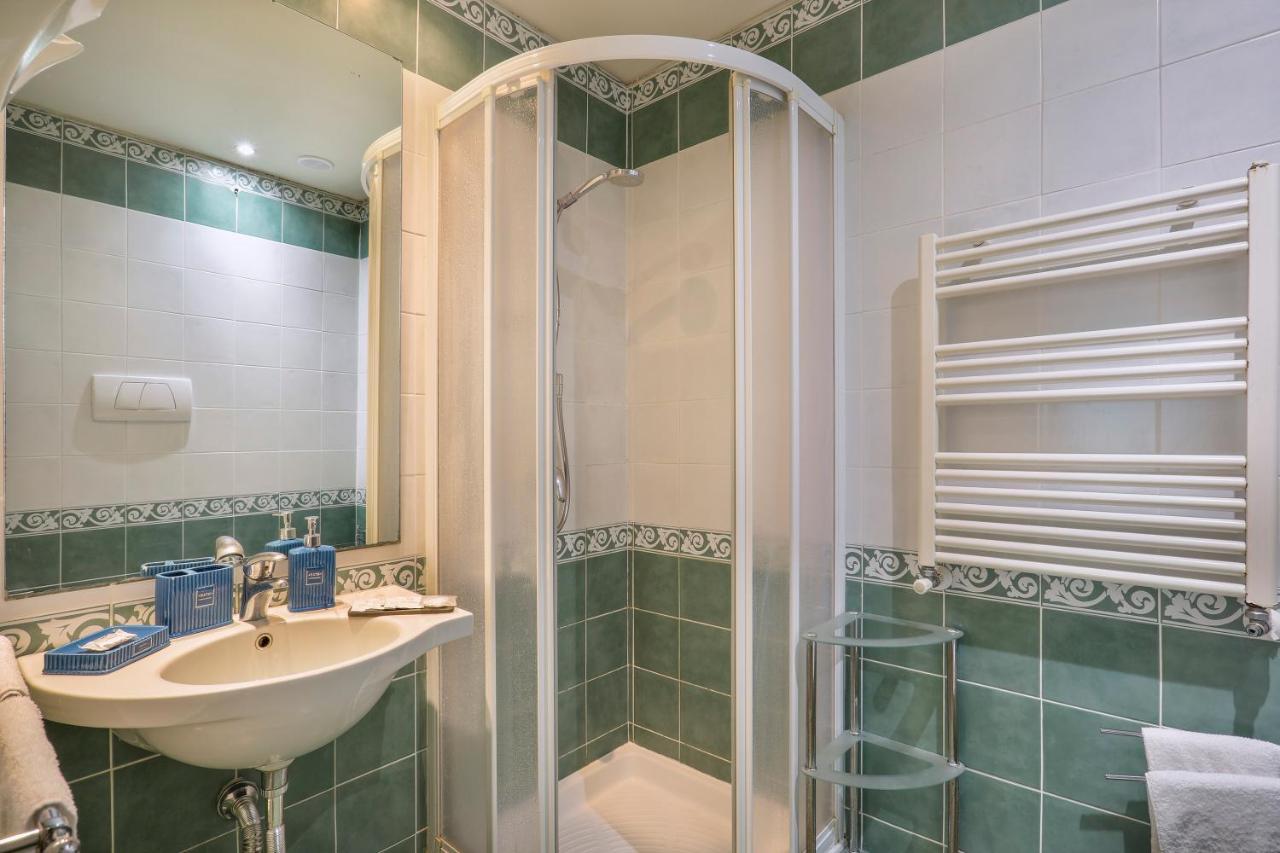 Antica Residenza Santa Chiara Affittacamere 3*