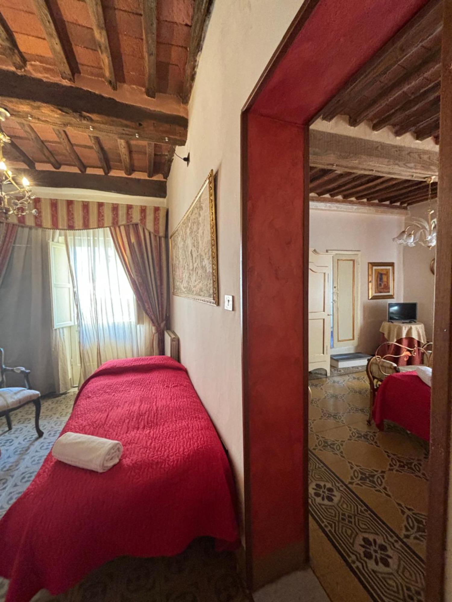Antica Residenza Santa Chiara Affittacamere 3*