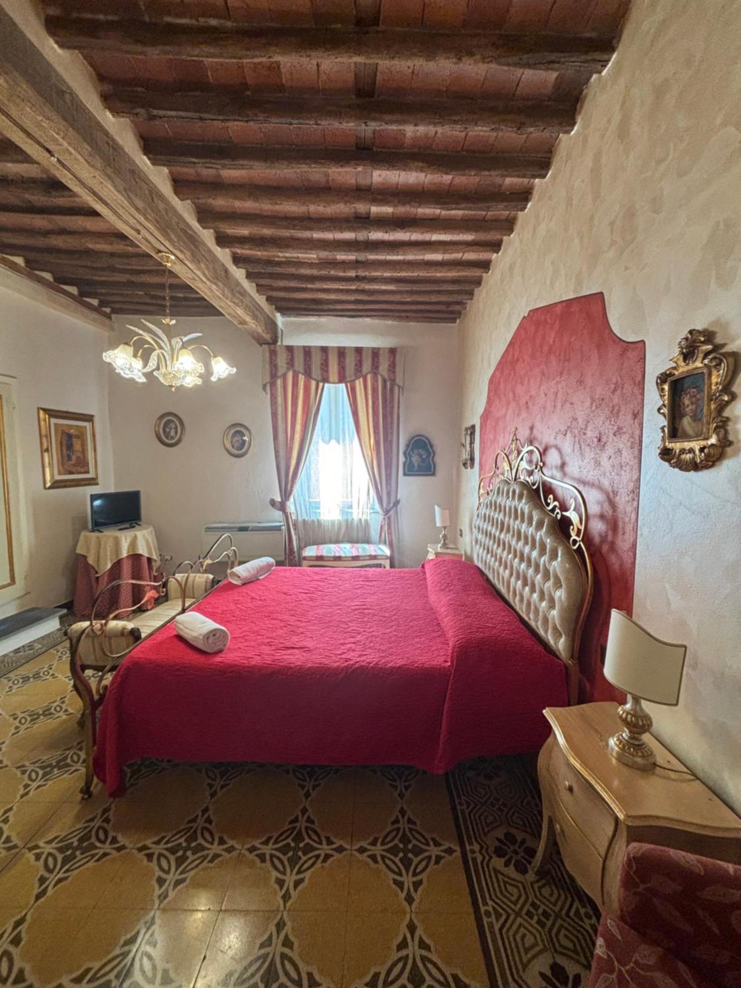 Antica Residenza Santa Chiara 3*