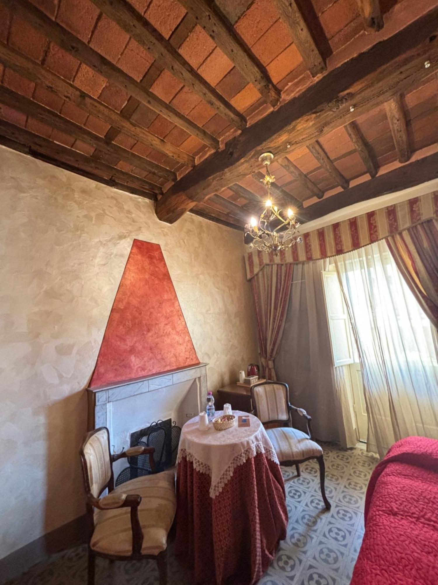 Antica Residenza Santa Chiara Affittacamere 3*