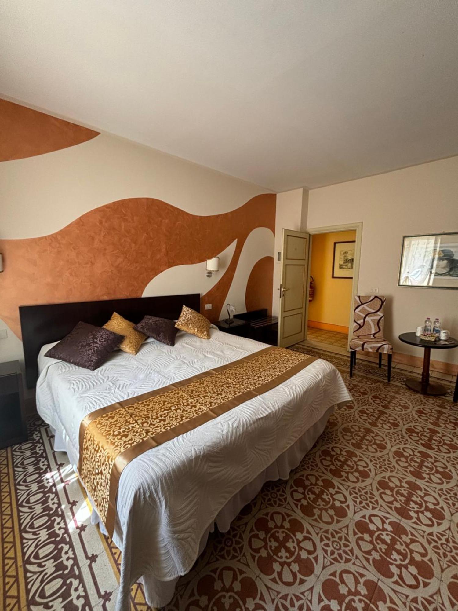 Antica Residenza Santa Chiara Affittacamere