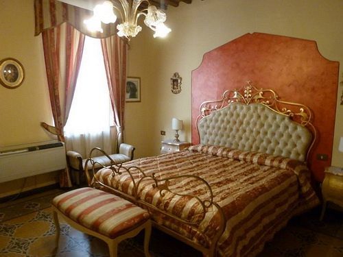 Affittacamere Antica Residenza Santa Chiara
